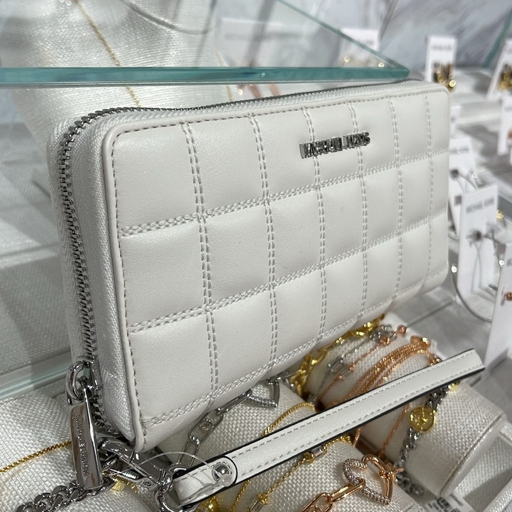 MICHAEL KORS
Continental Wristlet Phone Case Wallet
Optic White
NWT - Picture 15 of 16